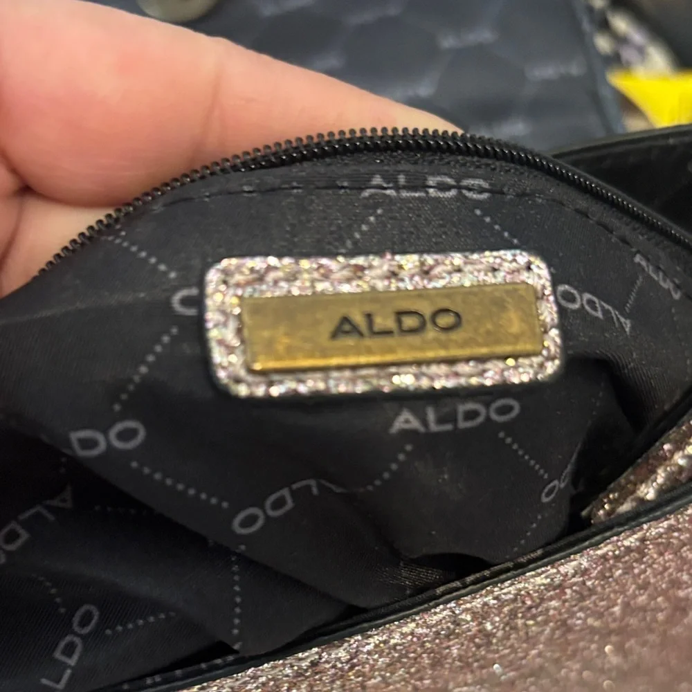 Aldo Glittery Pink Mini Bag with Bow and Chain - Picture 4 of 6
